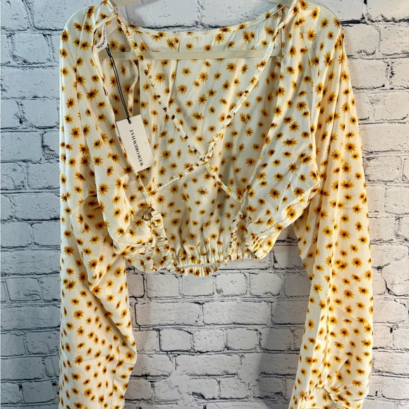 Revolve WEWOREWHAT Floral Print Women's Top - Cream and Brown - Picture 2 of 5